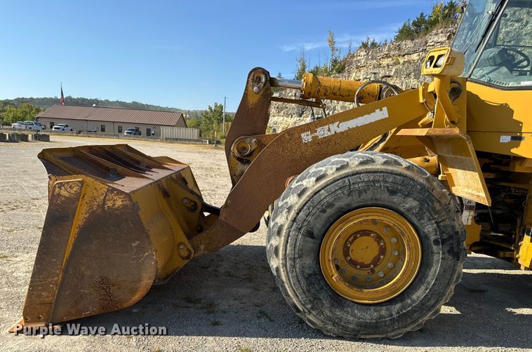 image for item EH7046 2004 Kawasaki 80ZV wheel loader