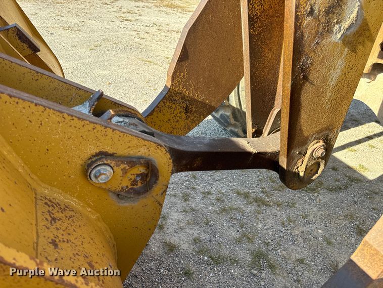 image for item EH7046 2004 Kawasaki 80ZV wheel loader