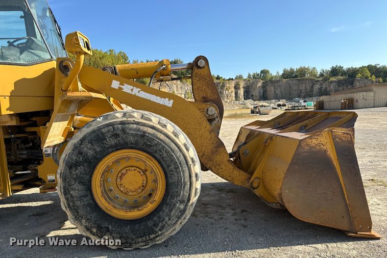 image for item EH7046 2004 Kawasaki 80ZV wheel loader