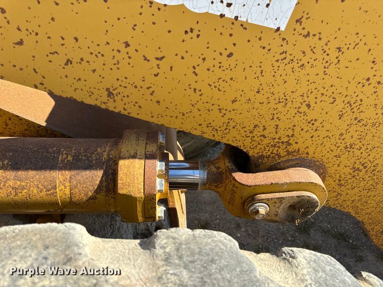 image for item EH7046 2004 Kawasaki 80ZV wheel loader