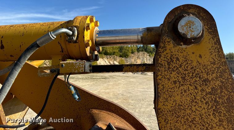 image for item EH7046 2004 Kawasaki 80ZV wheel loader