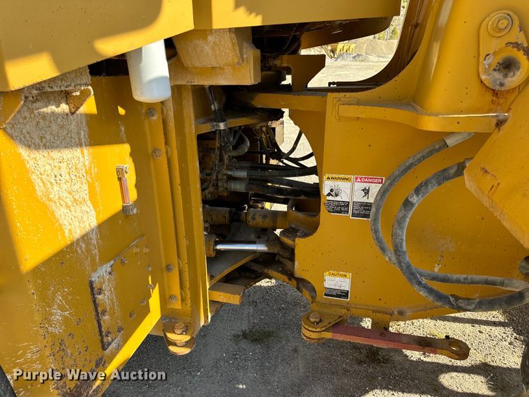 image for item EH7046 2004 Kawasaki 80ZV wheel loader