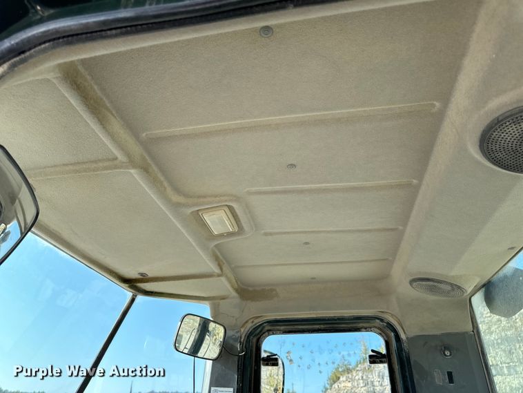 image for item EH7046 2004 Kawasaki 80ZV wheel loader