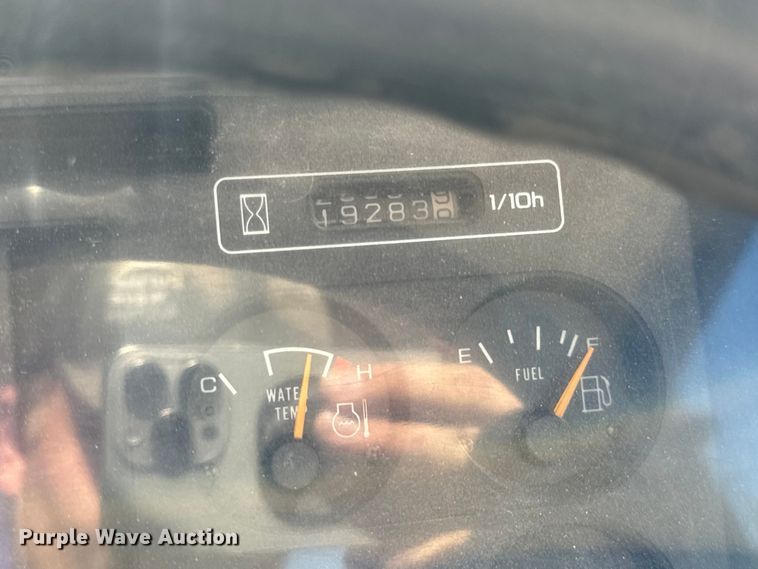 image for item EH7046 2004 Kawasaki 80ZV wheel loader