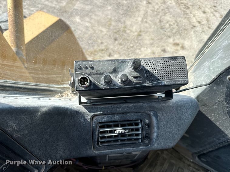 image for item EH7046 2004 Kawasaki 80ZV wheel loader