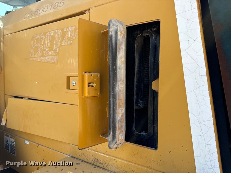 image for item EH7046 2004 Kawasaki 80ZV wheel loader