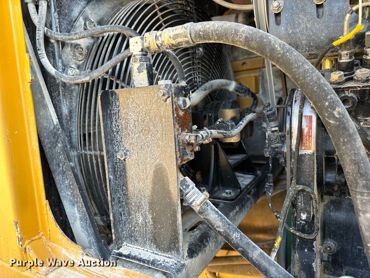 image for item EH7046 2004 Kawasaki 80ZV wheel loader