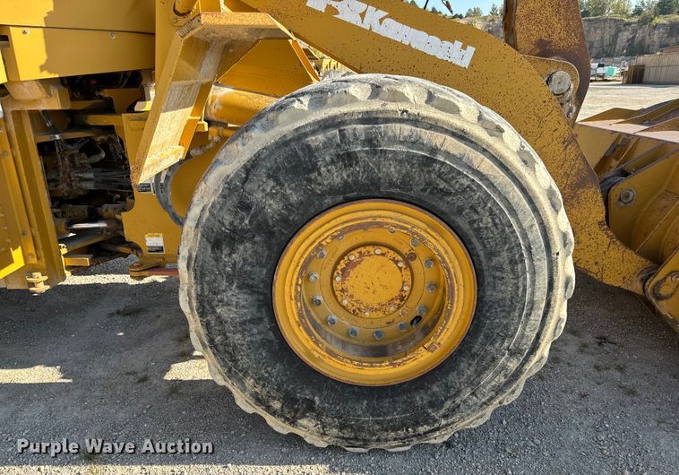 image for item EH7046 2004 Kawasaki 80ZV wheel loader