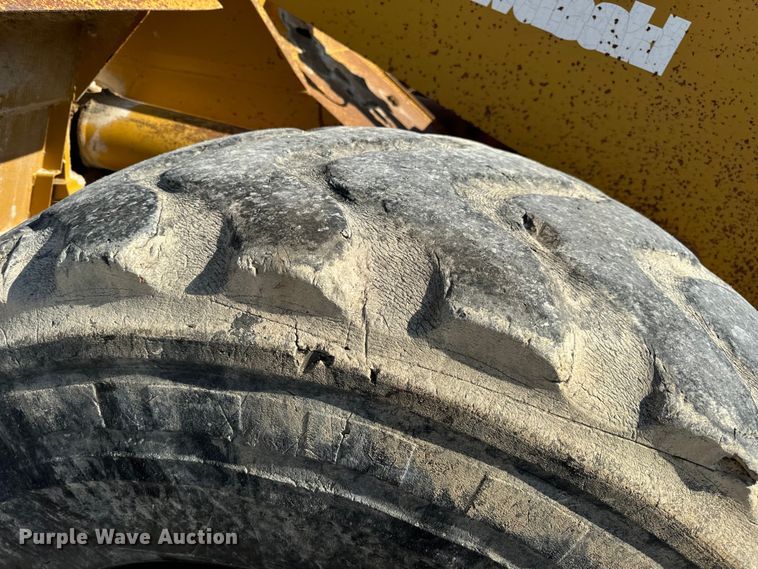 image for item EH7046 2004 Kawasaki 80ZV wheel loader