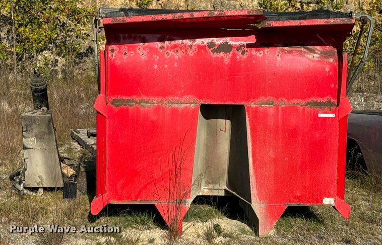 image for item EH7047 Heil HPT13.5YD16 dump truck bed and hoist 