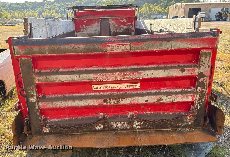 image for item EH7047 Heil HPT13.5YD16 dump truck bed and hoist 