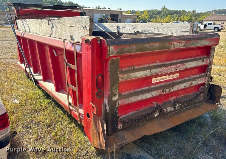 image for item EH7047 Heil HPT13.5YD16 dump truck bed and hoist 