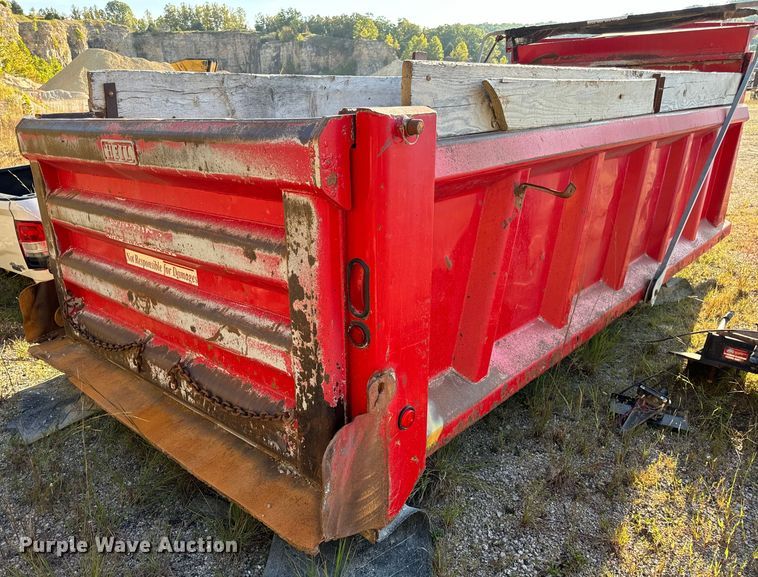 image for item EH7047 Heil HPT13.5YD16 dump truck bed and hoist 