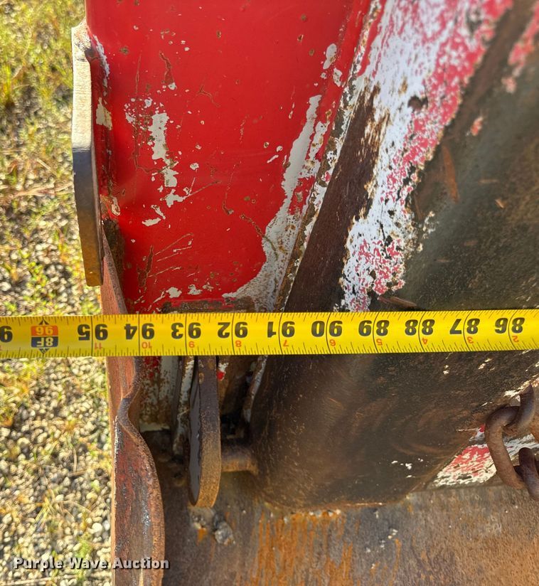 image for item EH7047 Heil HPT13.5YD16 dump truck bed and hoist 