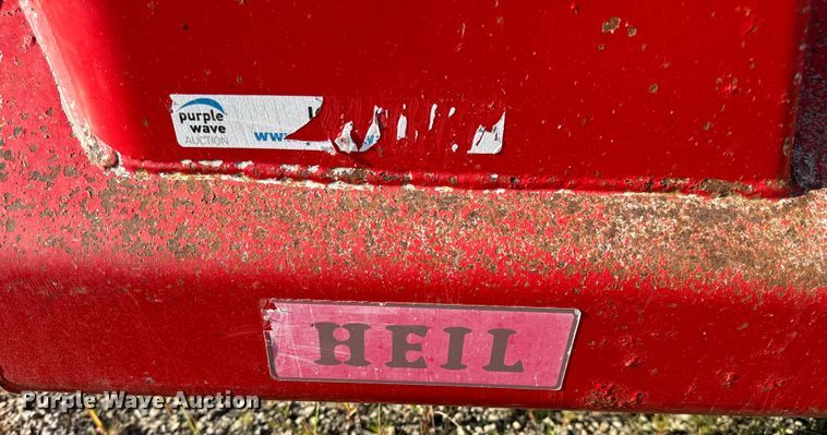 image for item EH7047 Heil HPT13.5YD16 dump truck bed and hoist 