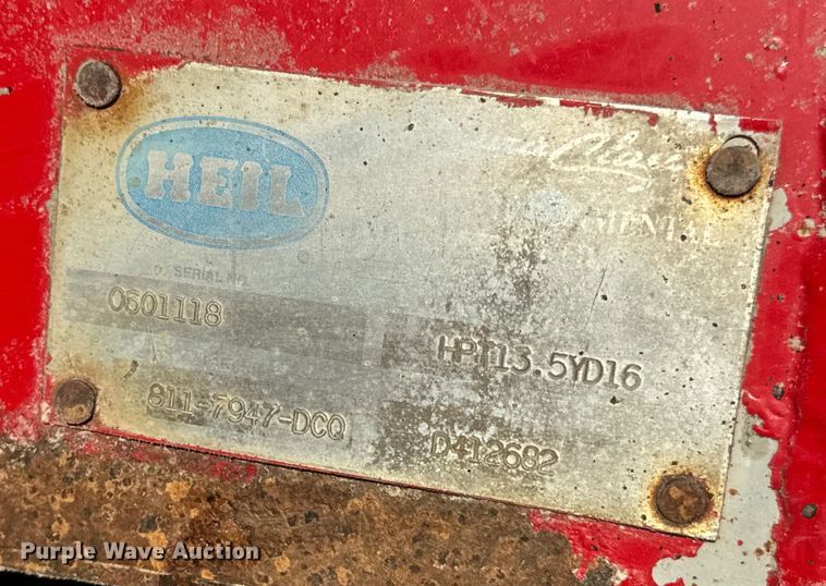 image for item EH7047 Heil HPT13.5YD16 dump truck bed and hoist 