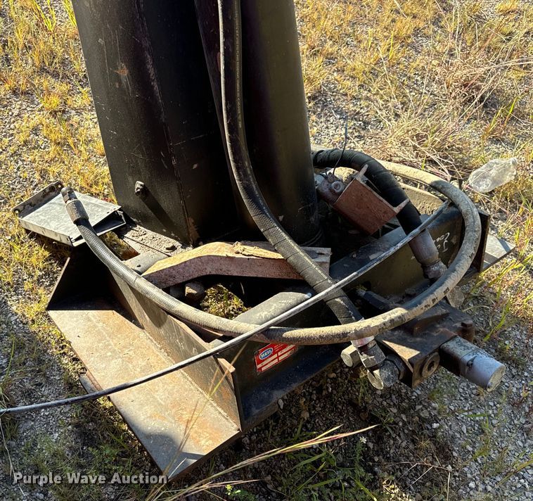 image for item EH7047 Heil HPT13.5YD16 dump truck bed and hoist 