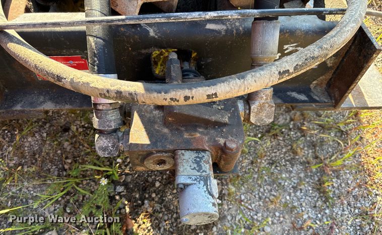 image for item EH7047 Heil HPT13.5YD16 dump truck bed and hoist 