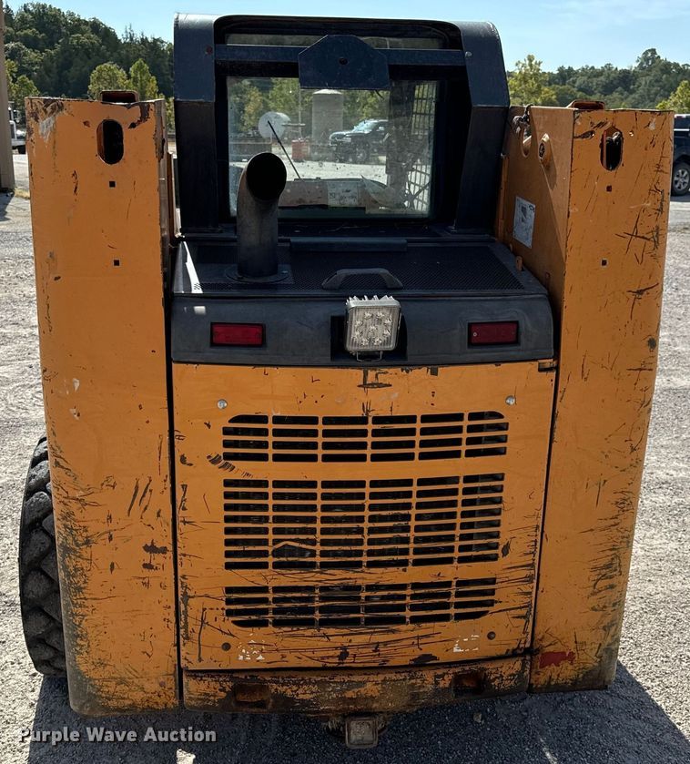 image for item EH7049 2007 Case 440 skid steer loader