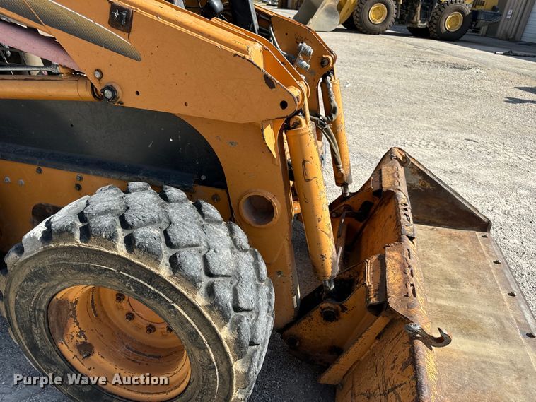 image for item EH7049 2007 Case 440 skid steer loader