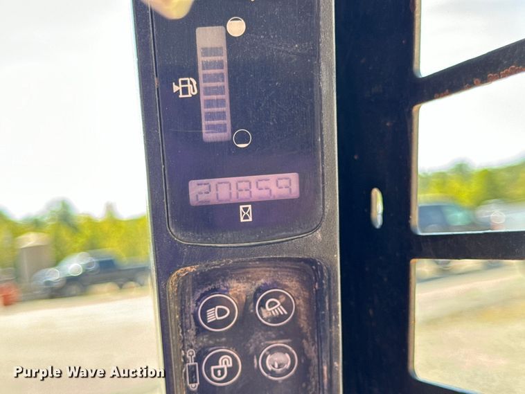 image for item EH7049 2007 Case 440 skid steer loader