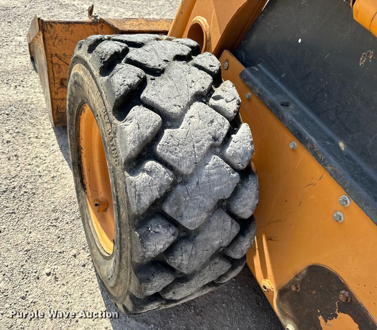 image for item EH7049 2007 Case 440 skid steer loader