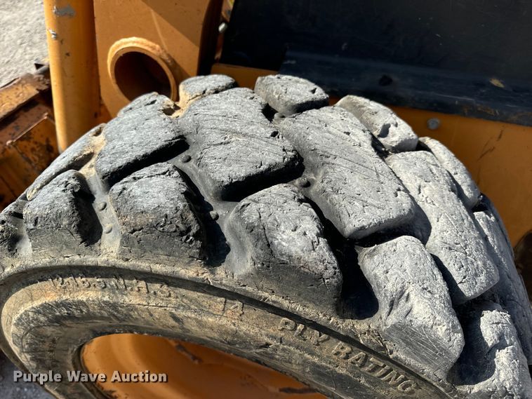 image for item EH7049 2007 Case 440 skid steer loader