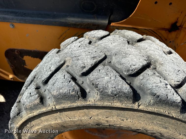 image for item EH7049 2007 Case 440 skid steer loader