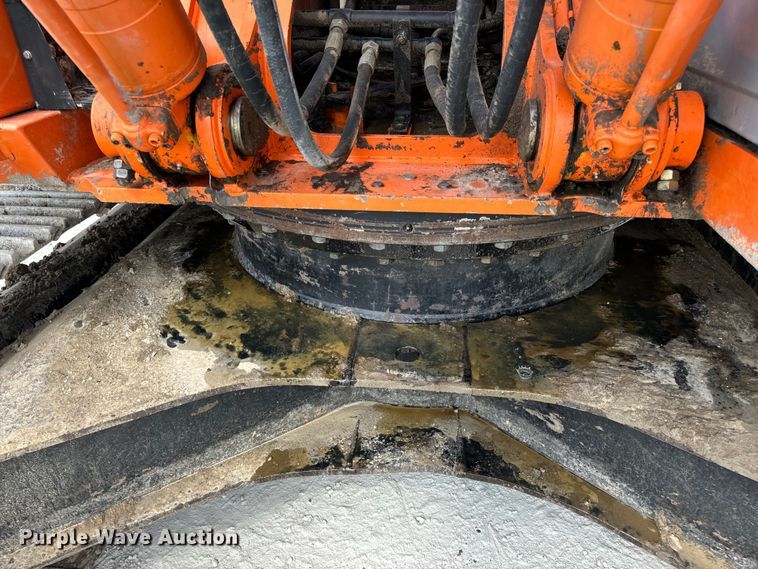 image for item EH7053 2001 Hitachi EX230LC-5 excavator