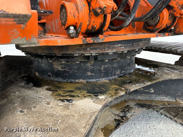 image for item EH7053 2001 Hitachi EX230LC-5 excavator