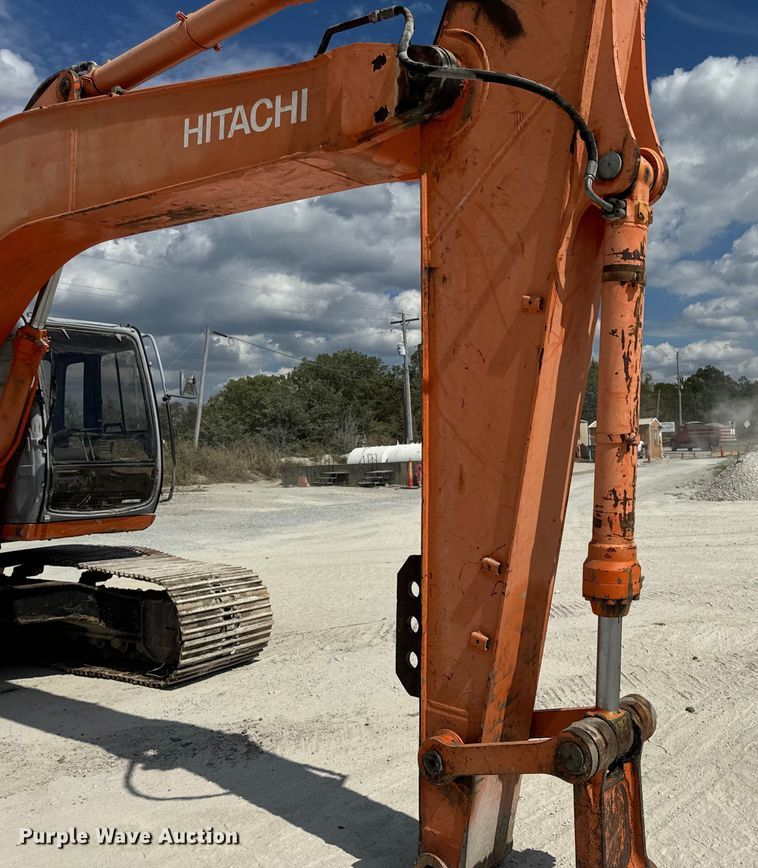 image for item EH7053 2001 Hitachi EX230LC-5 excavator
