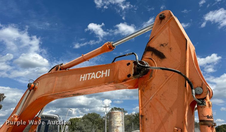image for item EH7053 2001 Hitachi EX230LC-5 excavator