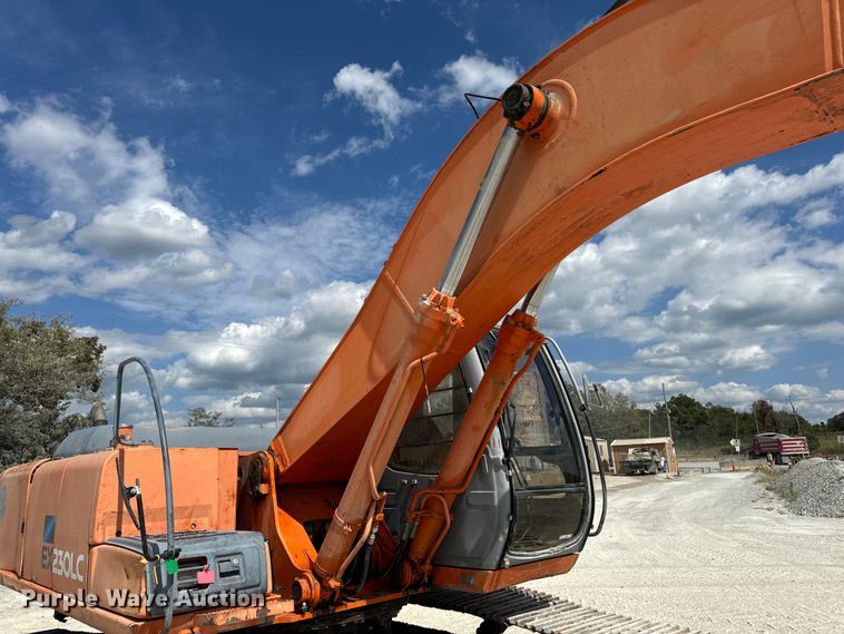 image for item EH7053 2001 Hitachi EX230LC-5 excavator