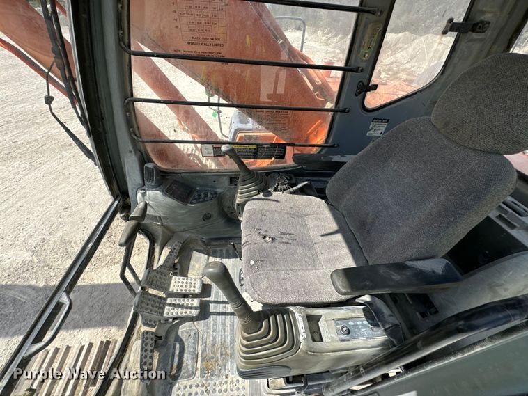 image for item EH7053 2001 Hitachi EX230LC-5 excavator