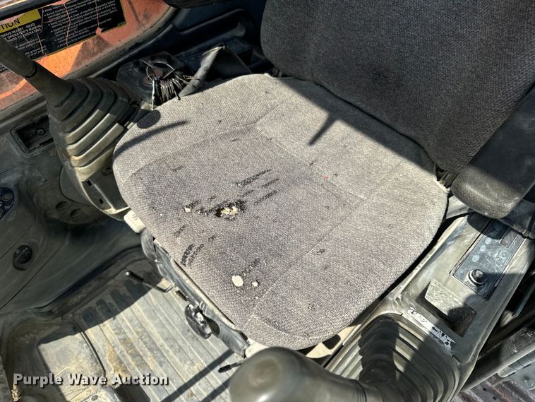 image for item EH7053 2001 Hitachi EX230LC-5 excavator