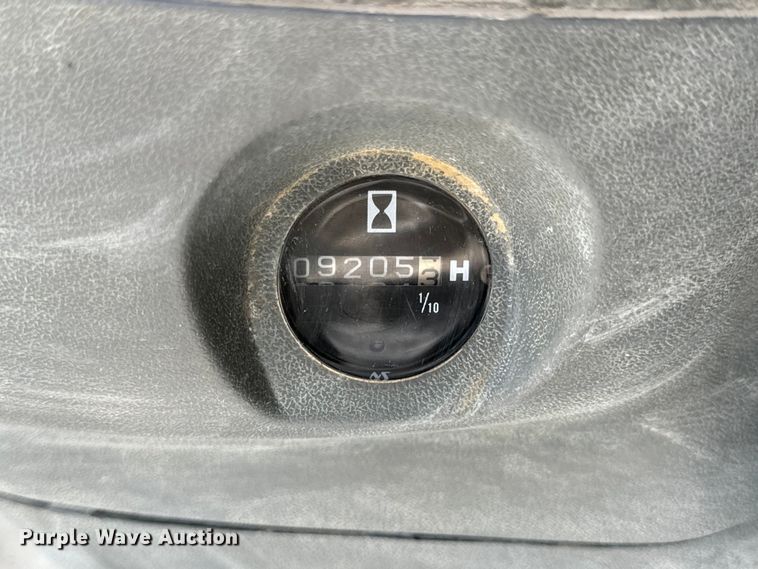 image for item EH7053 2001 Hitachi EX230LC-5 excavator