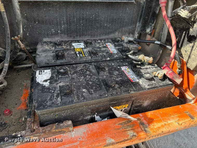 image for item EH7053 2001 Hitachi EX230LC-5 excavator