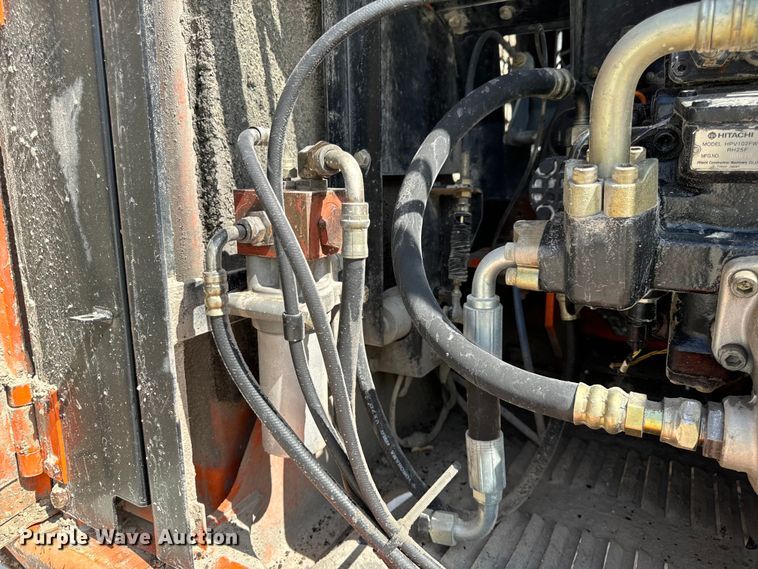 image for item EH7053 2001 Hitachi EX230LC-5 excavator