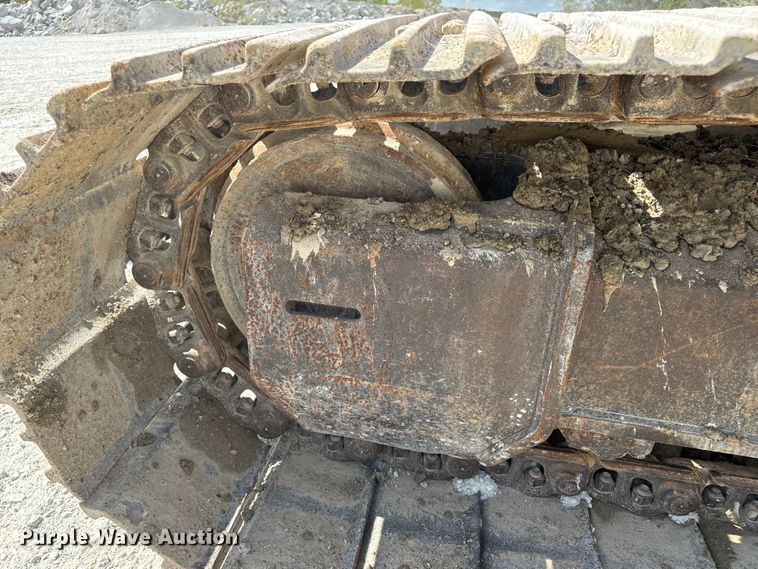 image for item EH7053 2001 Hitachi EX230LC-5 excavator