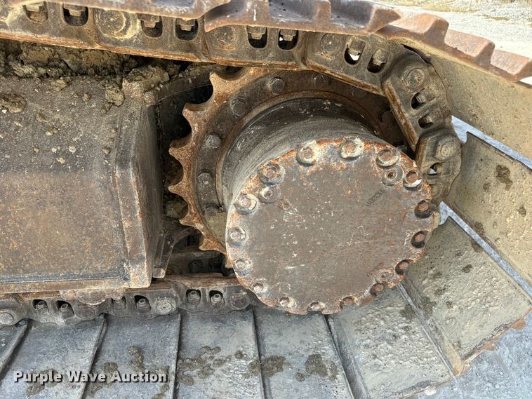 image for item EH7053 2001 Hitachi EX230LC-5 excavator