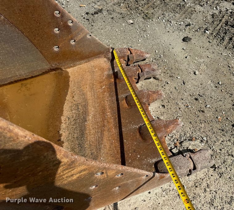 image for item EH7053 2001 Hitachi EX230LC-5 excavator