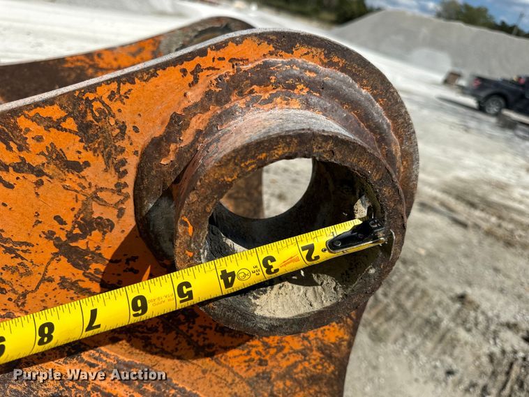 image for item EH7053 2001 Hitachi EX230LC-5 excavator