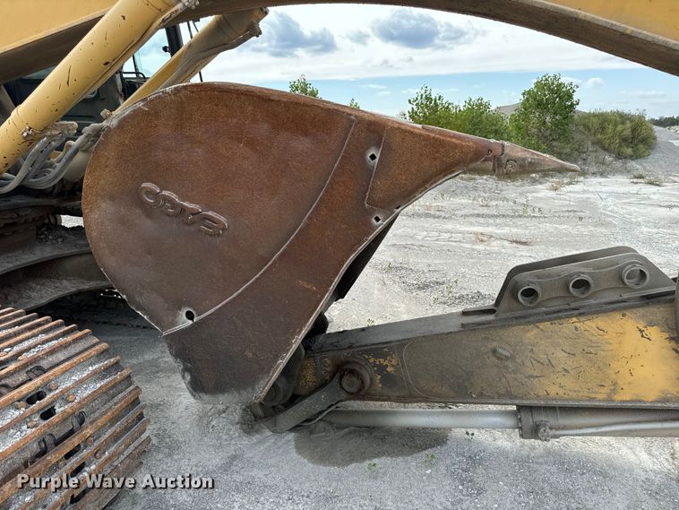 image for item EH7054 1997 Komatsu PC300LC-6LC excavator