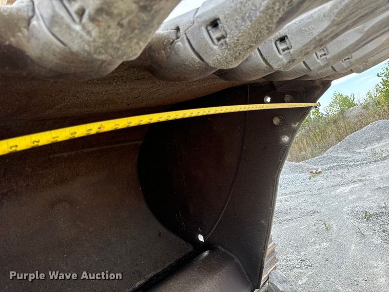 image for item EH7054 1997 Komatsu PC300LC-6LC excavator