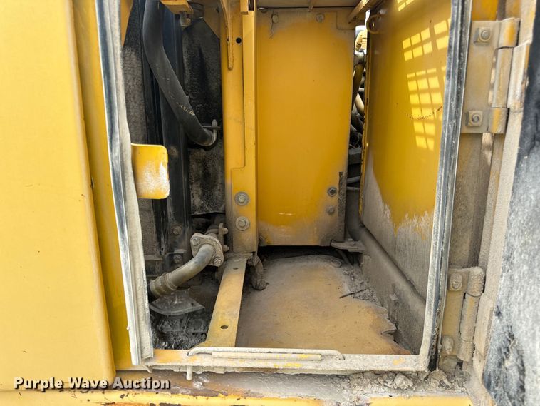 image for item EH7054 1997 Komatsu PC300LC-6LC excavator