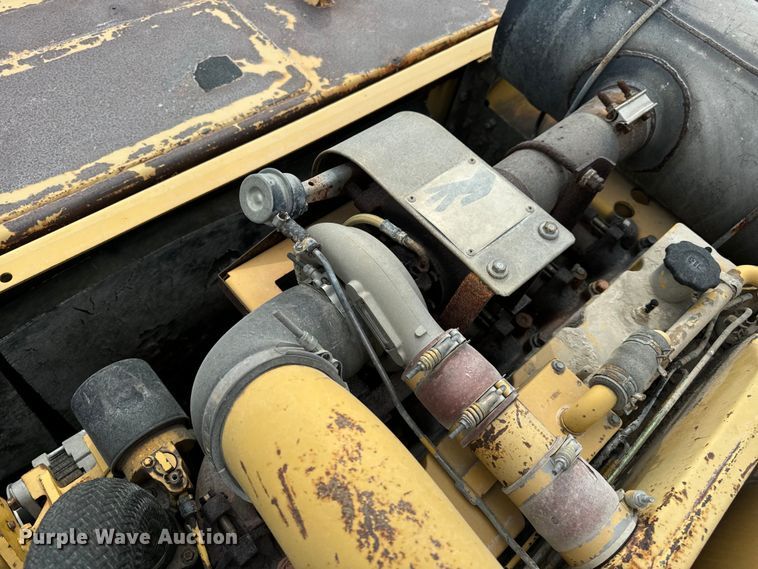 image for item EH7054 1997 Komatsu PC300LC-6LC excavator