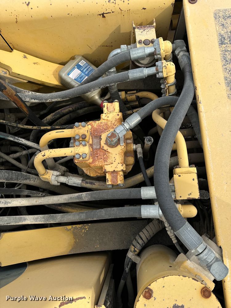 image for item EH7054 1997 Komatsu PC300LC-6LC excavator