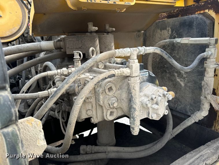 image for item EH7054 1997 Komatsu PC300LC-6LC excavator