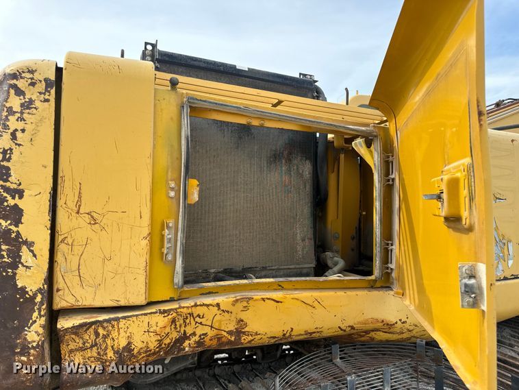 image for item EH7054 1997 Komatsu PC300LC-6LC excavator