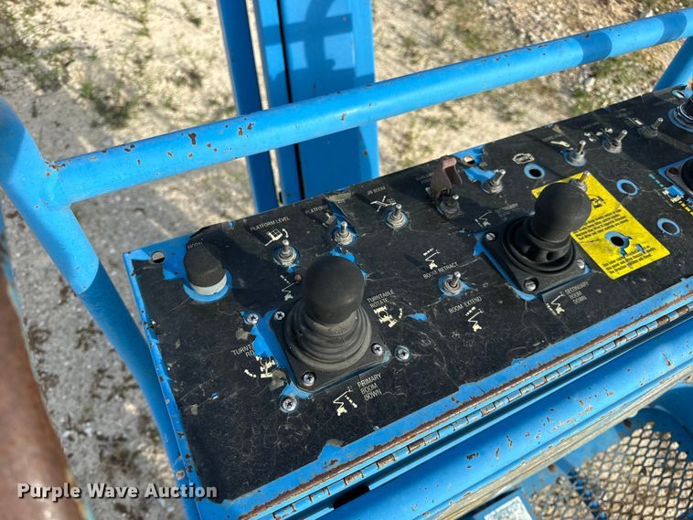 image for item EH7055 1999 Genie Z-45/25J boom lift